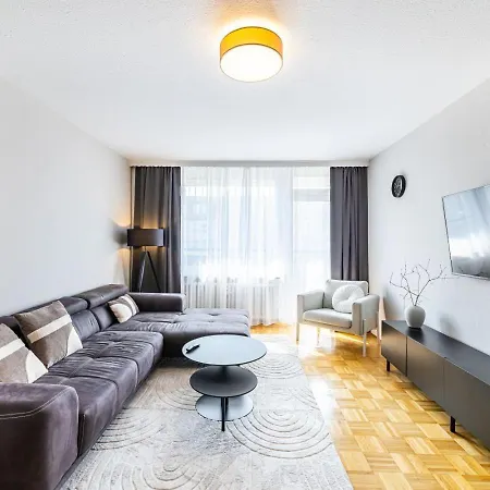 3-zimmer City-apartment Ab 4 Wochen Buchbar