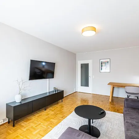 3-zimmer City-apartment Ab 4 Wochen Buchbar